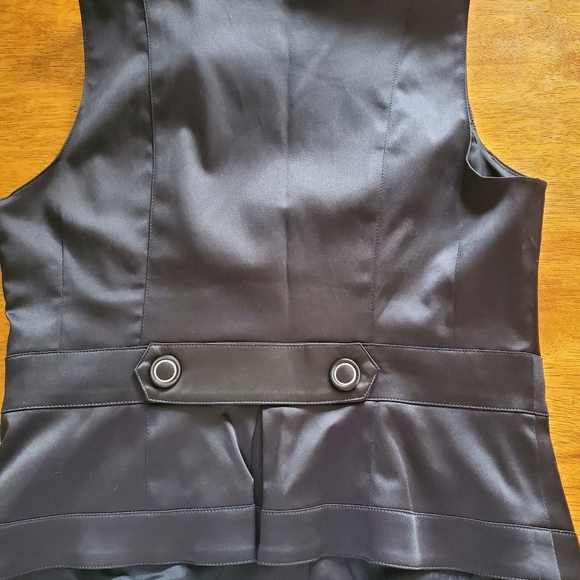 Vest satin LeChateau - Picture 2 of 6